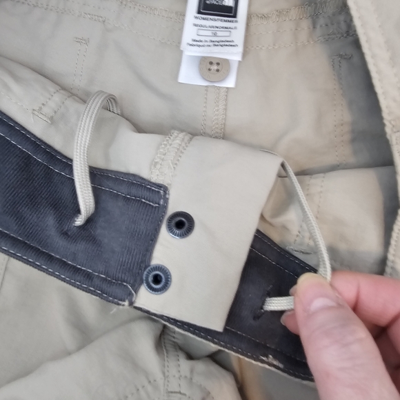 The North Face Cargo Shorts~size 10 - Picture 8 of 14